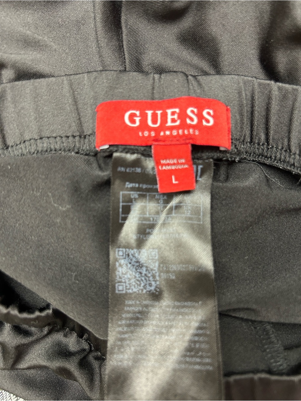 Guess Ruched Shorts - Picture 4 of 5